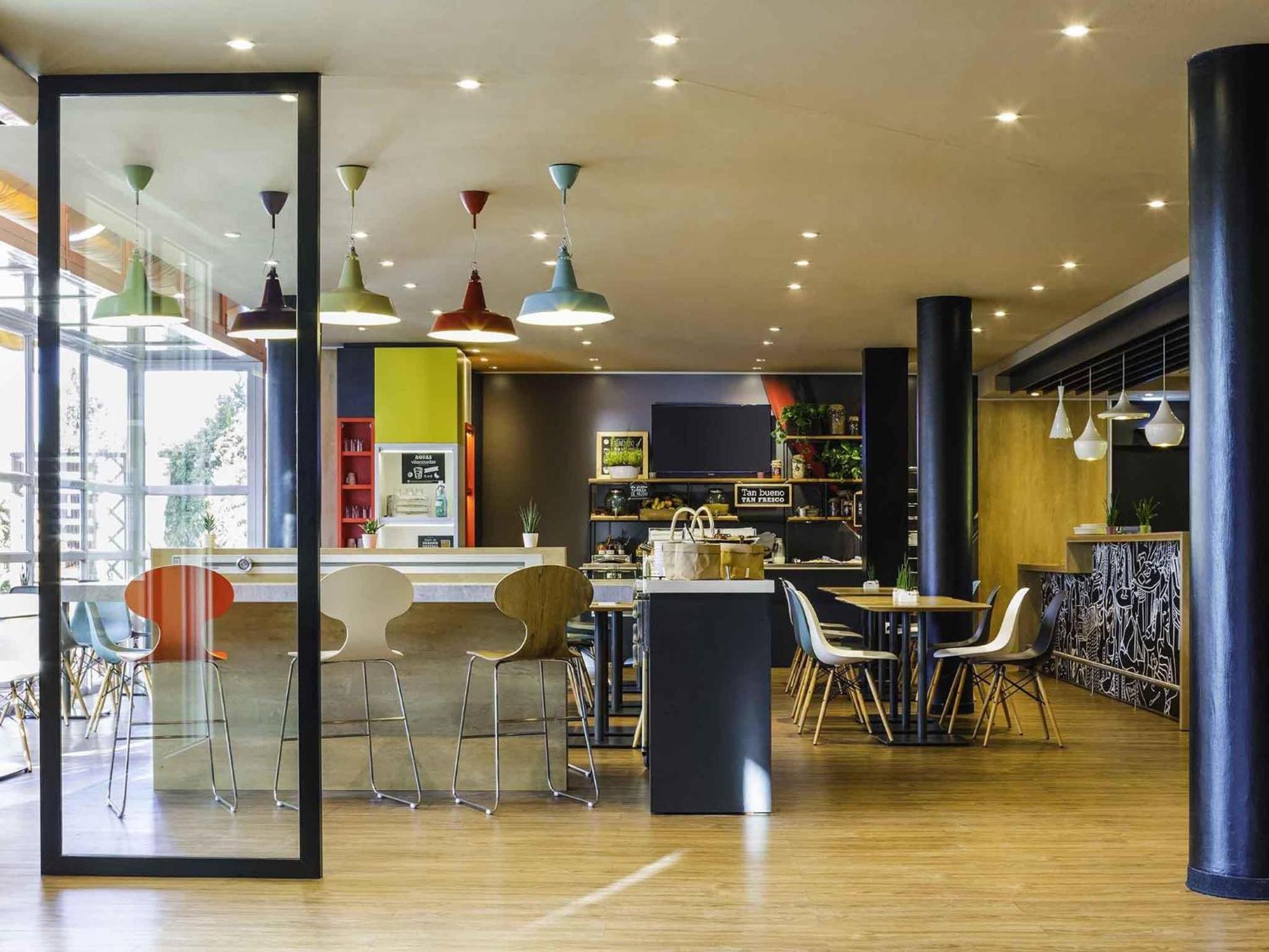 Ibis Granada — Foto 2